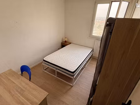 chambre meublée tout confort proche utc – 13 m² – 400e charges comprises square charles go