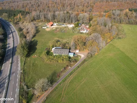 domaine 1ha78 2 maisons 6 appartements 1 hangar