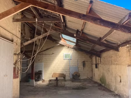 grande maison rénovée à vendre dans village médiéval