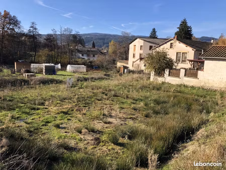 terrain 1007 m² ambert