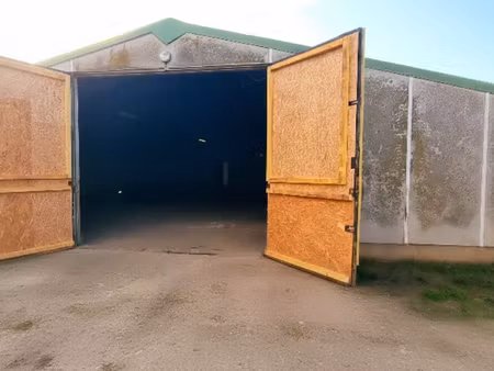 loue hangar 250m2 stockage loireauxence