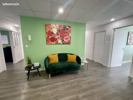 bureau 120 m²