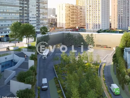 local d'activité 1 251 m²