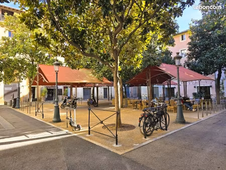 local 85 m² nîmes