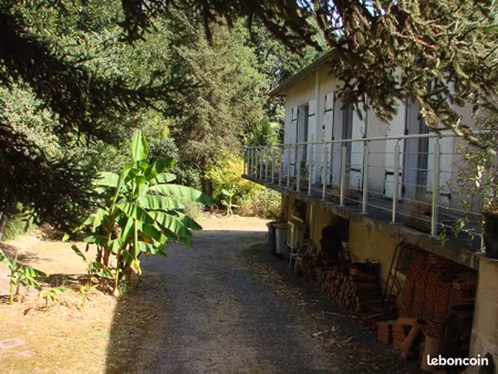 la creche : maison d'habitation en bord de sèvres niortaise / centre ville / proche commer