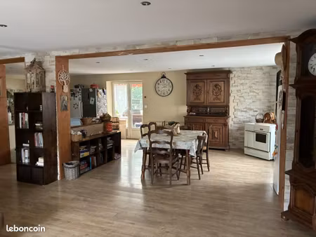 maison 8 pièces 190 m²