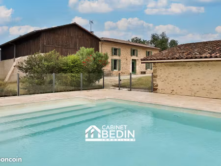 propriété 5 pièces 224 m²