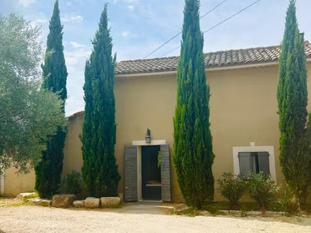 grande maison et terrain piscinable à apt