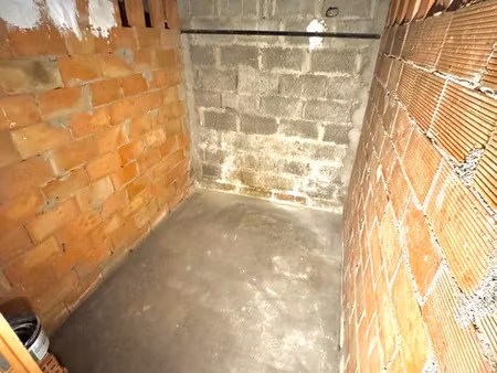 location cave / box stockage 8.5 m3 dans residence sécurisée avec parking
