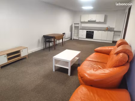 f1 bis 50m2 avec place privative hypercentre
