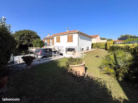 villa 4 pièces 100 m²