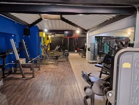local commercial 800 m²