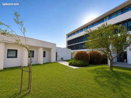 local commercial 294 m²