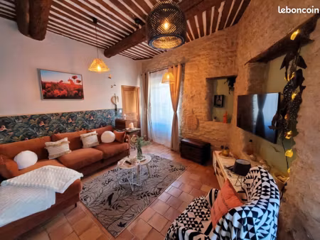 charmant studio provençal meublé au cœur du luberon