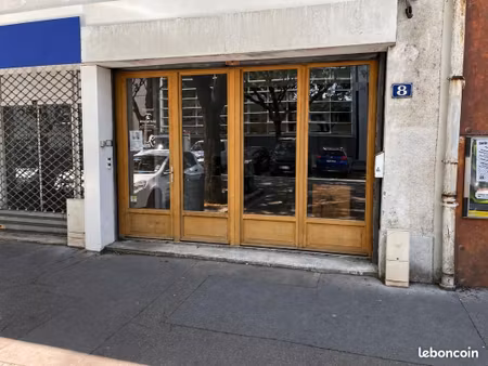 bureaux 206 m²