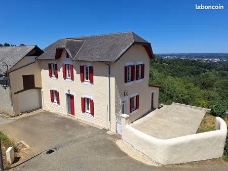 maison de 165 m² avec 200m² de dépendances à saint-faust