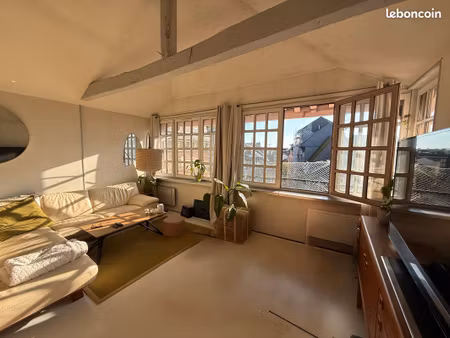 t1 bis avec vue incroyable - quartier des antiquaires