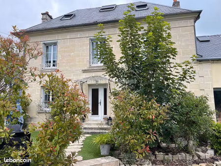maison 10 pièces 229 m²