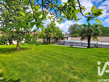 maison de village 9 pièces 220 m²