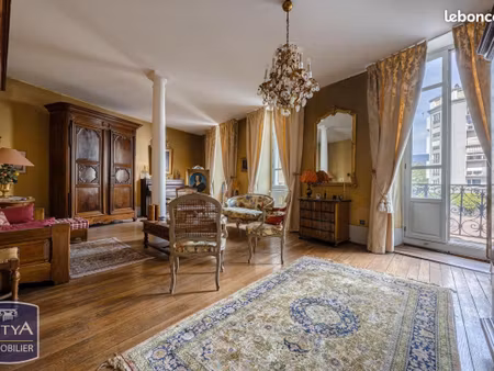 appartement 4 pièces 169 m²