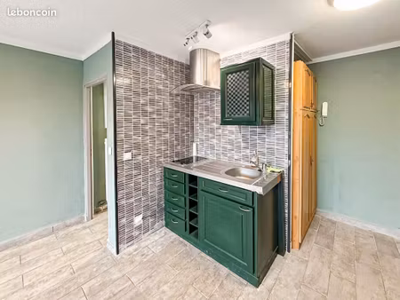 studio 1 pièce 20 m²