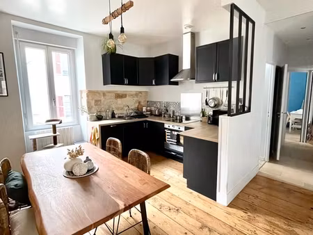 appartement t3 meublé de 64 m² avec grande terrasse plein sud – centre-ville de quimper