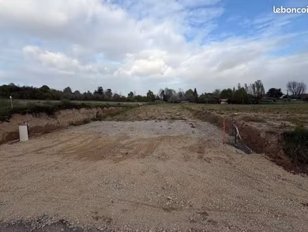 terrain à bâtir de 1496 m² à montaut (40)