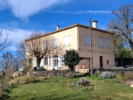 maison 10 pièces 240 m²