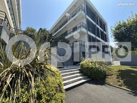 bureaux 175 m²