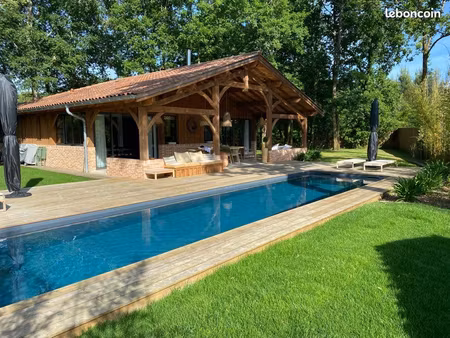 maison d’architecte construite en 2019  réplique exacte d’une bergerie landaise