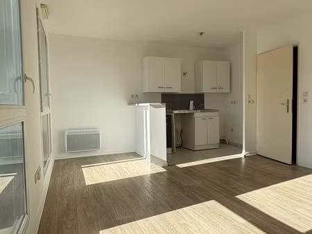 studio de 30m2 avec place de parking