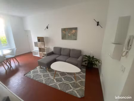 t3 traversant 80m² avec clim