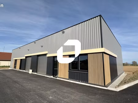 local d'activité 152 m²