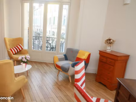 location cabinet de consultation  de travail  avec table de soins ou non