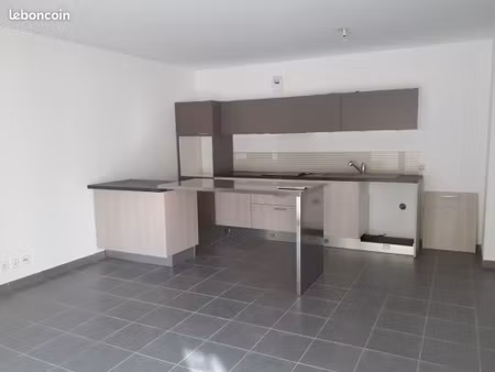 t3 centre-ville d’istres - 67m - grande terrasse 45m² + balcon 15m²