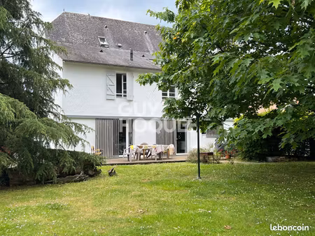 propriété 7 pièces 187 m²