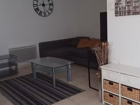 ? studio meublé 25 m² avec balcon  parking privé  saint-omer