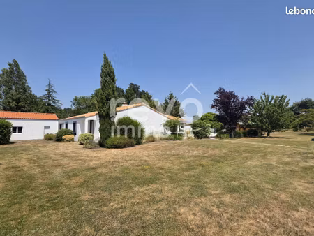 maison 5 pièces 137 m²