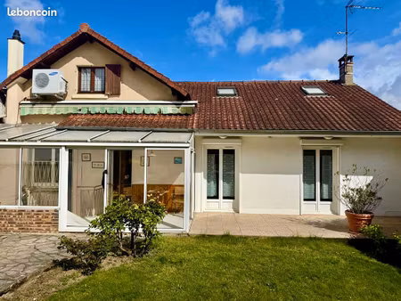 maison 6 pièces 140 m²