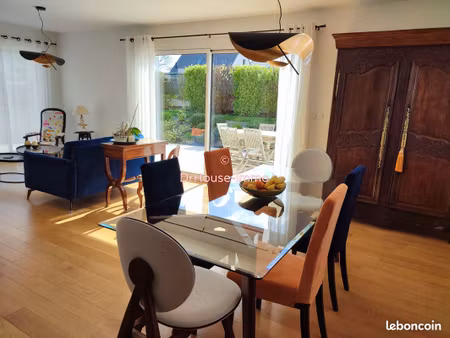 propriété 7 pièces 136 m²