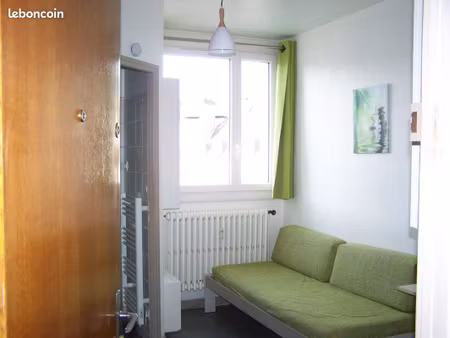 chambre meublée