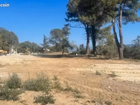 terrain 427 m² cadenet
