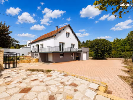 propriété 6 pièces 180 m²