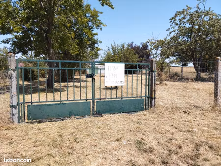 terrain constructible de 1250m²