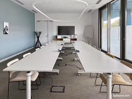 location d'espace de bureau au design magnifique pour 10 personnes à marseille  spaces bou