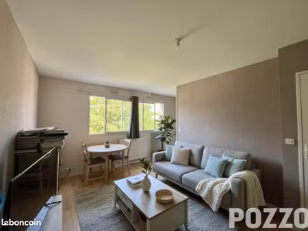 studio 1 pièce 27 m²