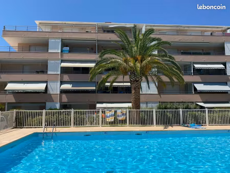 studio 1 pièce 28 m²