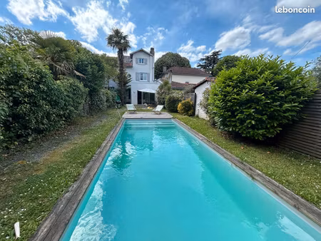 villa 6 pièces 135 m²