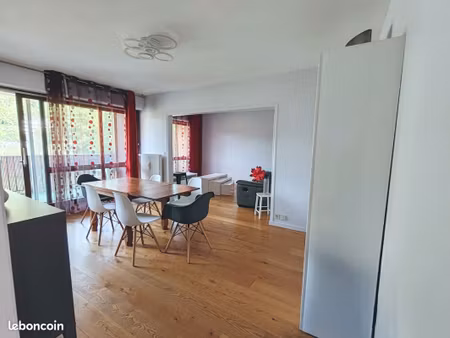 t5 lumineux 95 m2  3 chambres