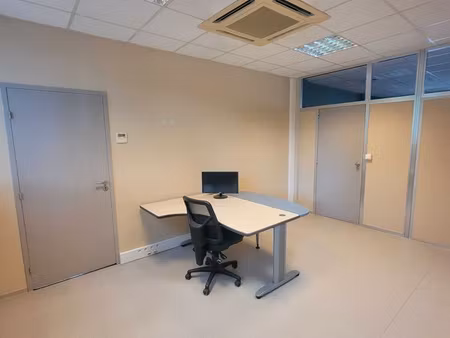 bureau fermé pour multi-activité - 16m²